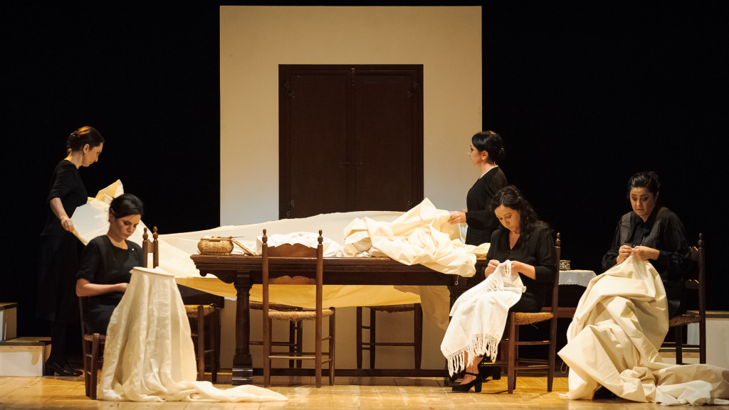 LaCasaDiBernardaAlba-098